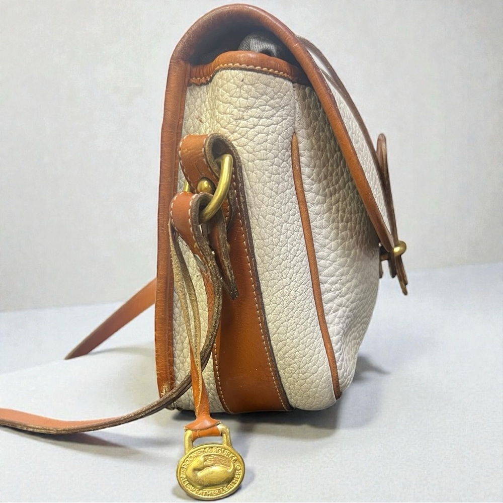 👜 Vintage Dooney & Bourke AWL Crossbody – Made in USA - Picture 3 of 8
